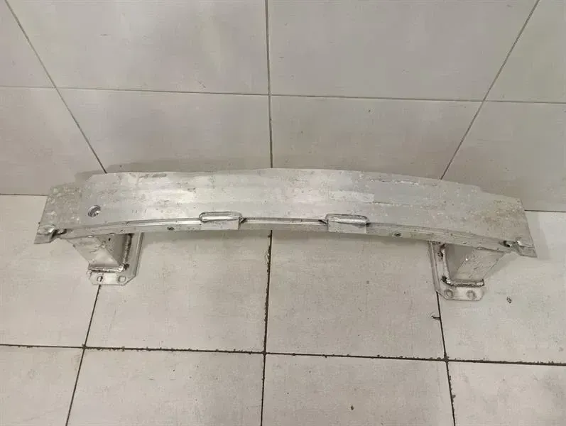 Porsche Taycan Porsche Taycan 9J Front Bumper Beam 9J0805241A Bumper Support Front Body type: Estate
Fuel: ELECTRIC