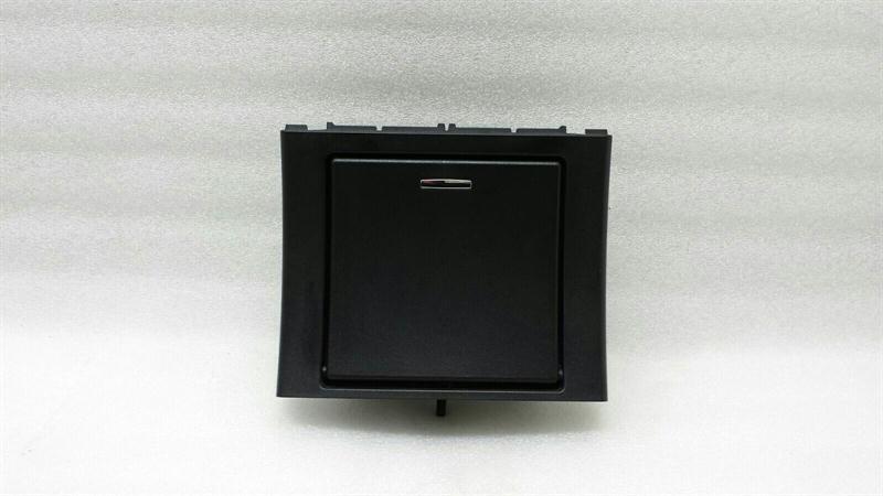 Mercedes-Benz A (W176) Mercedes E Class W212 Rear Ashtray A2126803850 Rear Ashtray