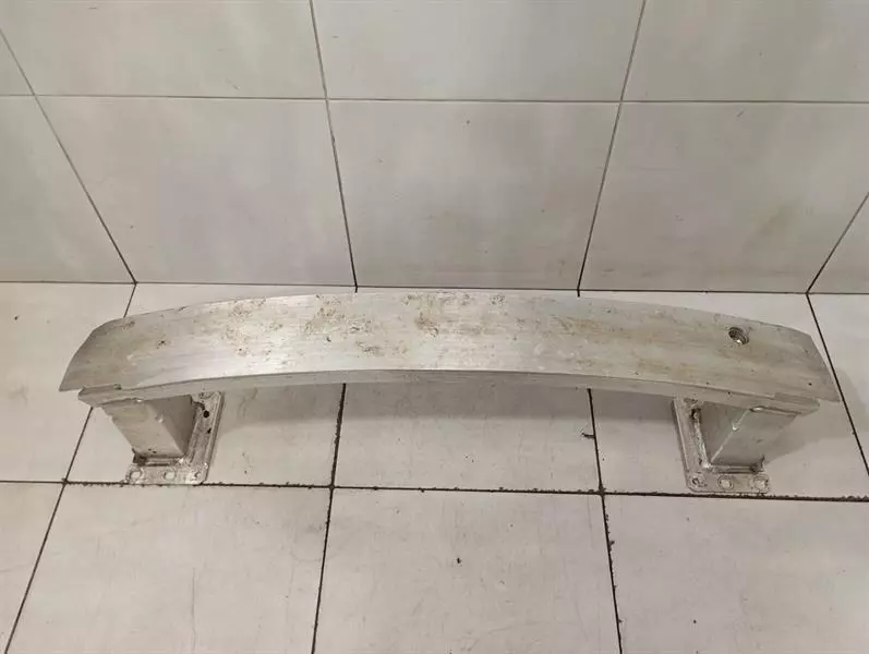 Porsche Taycan Porsche Taycan 9J Front Bumper Beam 9J1805241B Bumper Support Front Body type: Estate
Fuel: ELECTRIC