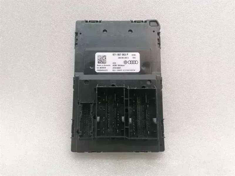 Porsche Taycan Porsche Taycan 9J Electronic Module 971907063P Control Unit BCM Body type: Estate
Fuel: ELECTRIC
