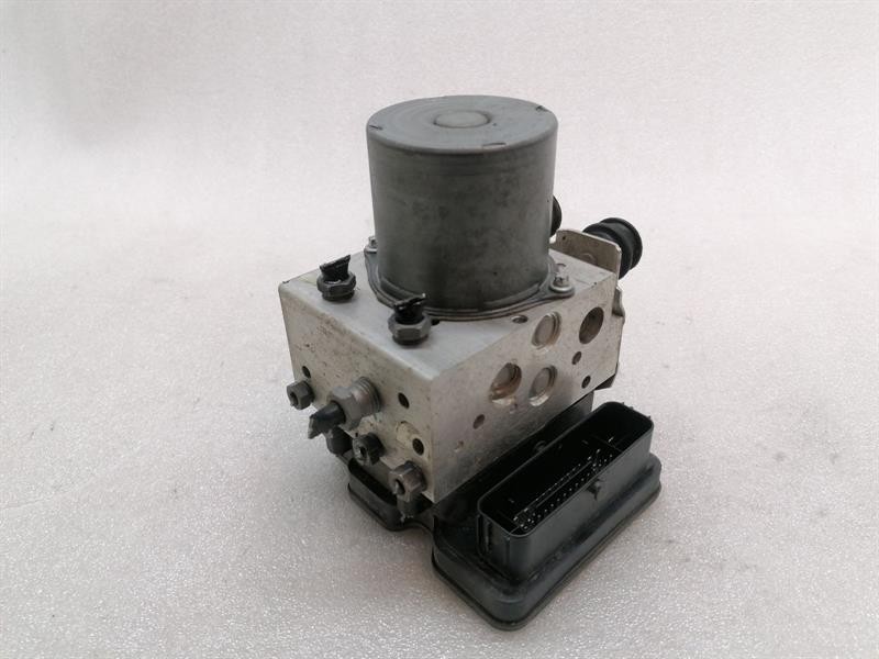 Porsche Taycan Porsche Taycan 9J A.B.S Pump 9J1614095R ABS Pump Hydraulic Block GTS Body type: Estate
Fuel: ELECTRIC