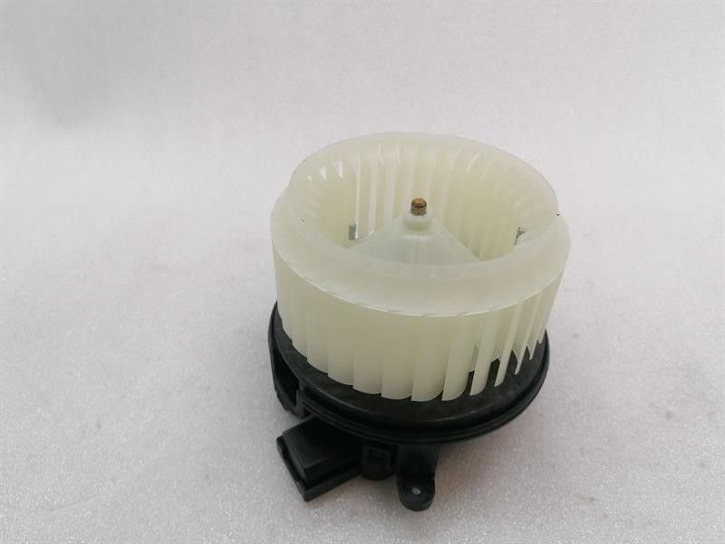 Porsche Taycan 9J Heater Blower 973907521C Engine Heater Blower RHD