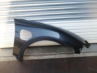 Porsche Taycan 9J Höger Wing 9J1821102AY MED POWER DOOR Fram Höger Fender