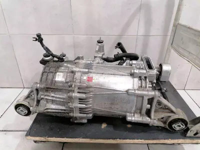 Двигател Porsche Taycan 9J ДВИГАТЕЛ ЗА ПРЕДНА ОС EBG Electric Drive ENGINE