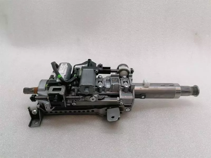 Porsche Taycan Porsche Taycan 9J Steering Column 971419506AR Steering Column Body type: Estate
Fuel: ELECTRIC