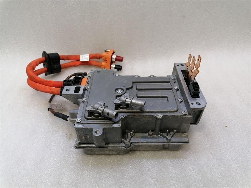 Porsche Taycan Porsche Taycan 9J Front Drive Unit Module 9J1907124L Front Electric Drive Body type: Estate
Fuel: ELECTRIC