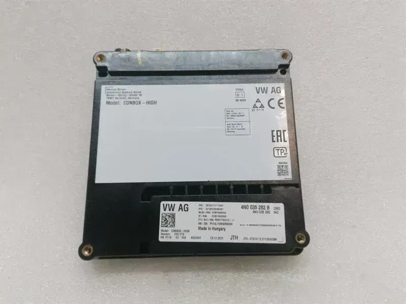Porsche Taycan Porsche Taycan 9J Electronic Modules 4N0035282B Control Unit CONBOX - HIGH Body type: Estate
Fuel: ELECTRIC