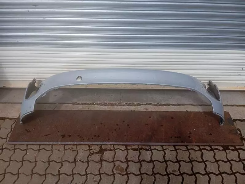 Porsche Taycan Porsche Taycan 9J Front Bumper 9J1807221D Front Bumper Body type: Estate
Fuel: ELECTRIC