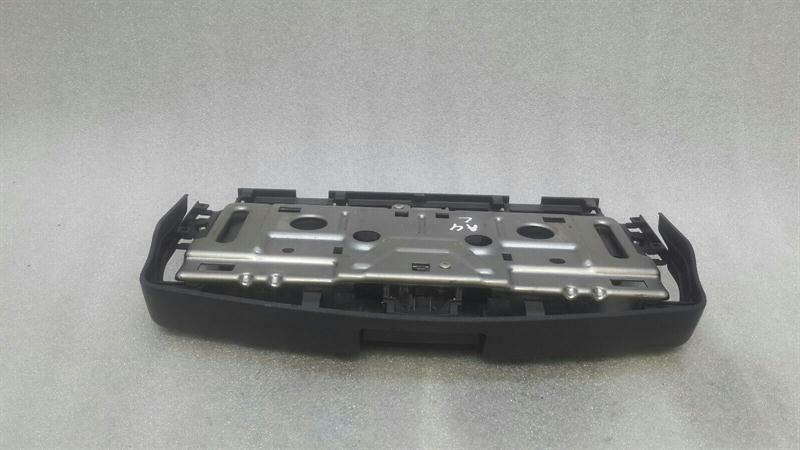 Audi A4 (B8) Audi A4 8W Front Left Seat Support 3Q0881057 Seat Left Holder Body type: Saloon
Fuel: Petrol