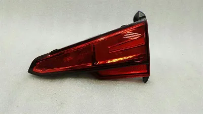 Audi A4 8W задний правый фонарь 8W5945076A задний фонарь, установленный справа