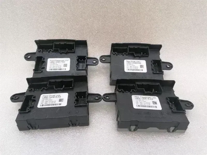 Jaguar I-Pace Electronic module JAGUAR i-PACE X590 EV400 Door Control Module L8...