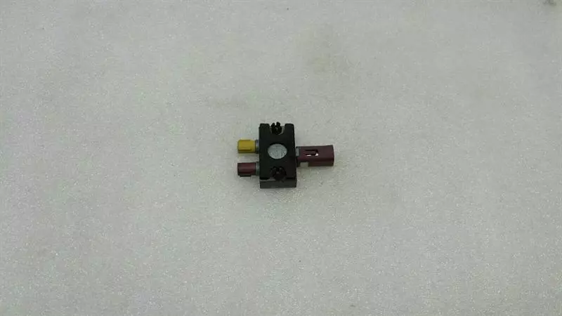 Mercedes-Benz C (W204) Aerial / Antenna Mercedes CLS W218 W212 Antenna A2128704089 Ante...