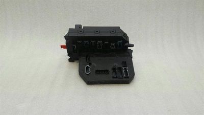 Блок предохранителей Mercedes S-класса W221 A2215402862 Блок предохранителей SAM