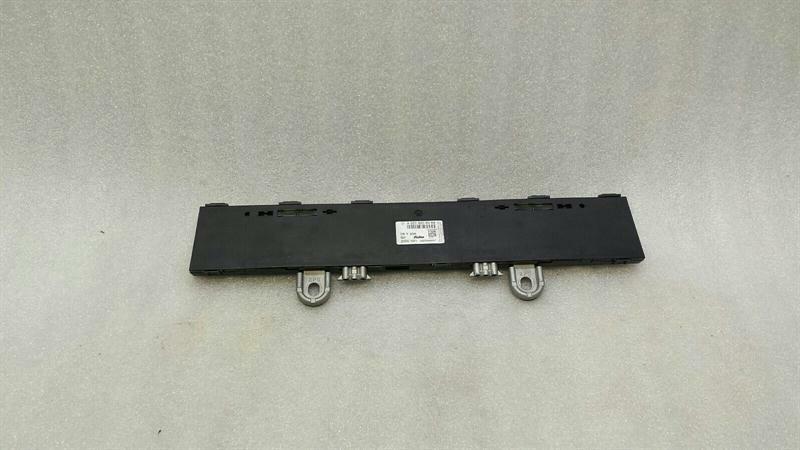 Mercedes-Benz A (W169) Mercedes S-Class W221 Aerial / Antenna A2218208489 Antenna Body type: Saloon
Fuel: Petrol