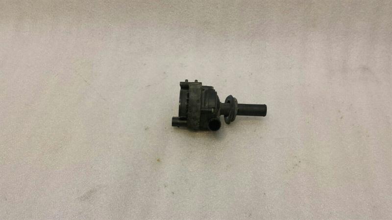 Mercedes-Benz A (W169) Mercedes S-Class W221 Additional Cooling Pump A2218350164 Coolant Pump Pump Body type: Saloon
Fuel: Petrol