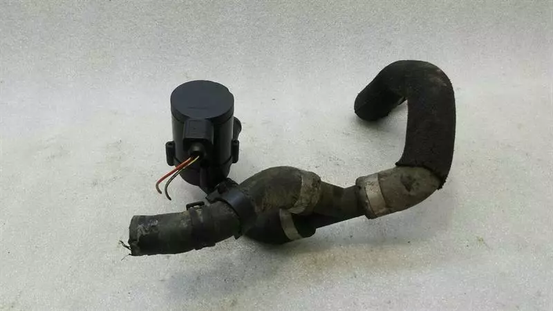 Porsche 911 (991) Porsche 911 991 Additional Cooling Pump 9A162025100 Coolant Pump Pump Body type: Coupe
Fuel: Petrol