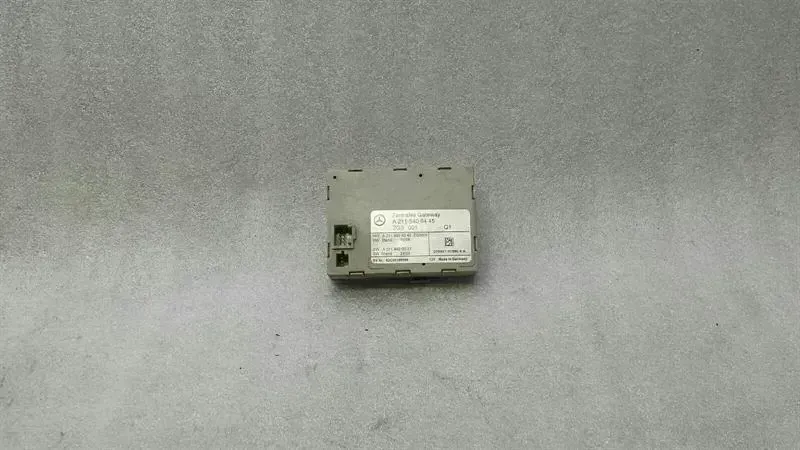Mercedes-Benz CLS (C219) Mercedes CLS W219 electronic module A2115408445 control unit gateway Body type: Saloon
Fuel: Diesel