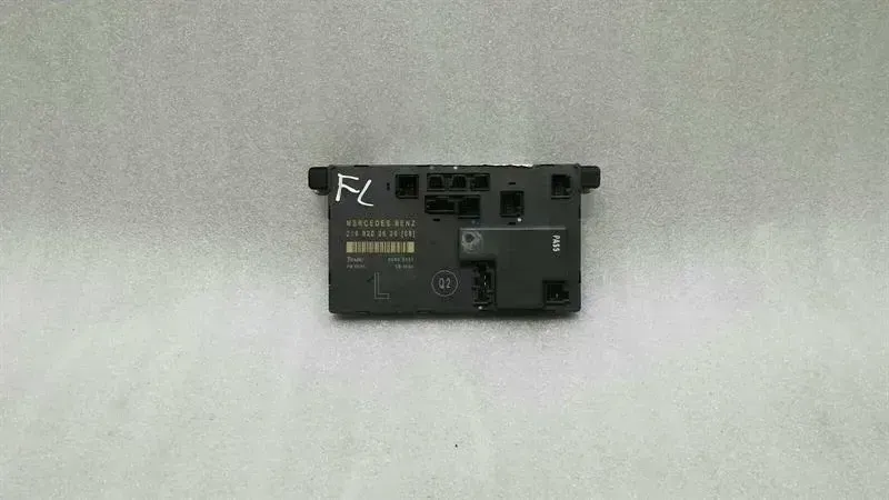 Mercedes-Benz CLS (C219) Mercedes CLS W219 FLH door module A2198200626 door control unit front left Body type: Saloon
Fuel: Diesel