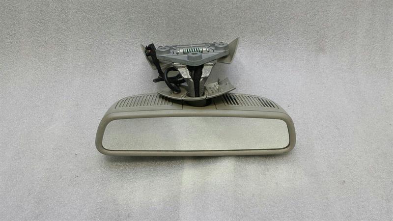 Mercedes-Benz CLS (C219) Mercedes CLS W219 Rear View Mirror A2198110107 Rear View Mirror Interior Mirror. Body type: Saloon
Fuel: Diesel