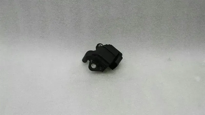 Mercedes-Benz A (W176) Mercedes E Class W212 Ignition Coil A2749061400 Ignition Coil M274 Body type: Saloon
Fuel: Petrol