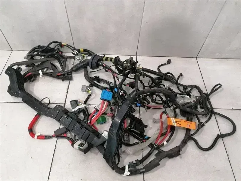 Tesla Model 3 TESLA MODEL 3 FRONT END WIRING LOOM 3067964-08-C WIRING HARNESS RIGHT HAND DRIVE RHD Body type: Hatchback
Fuel: ELECTRIC