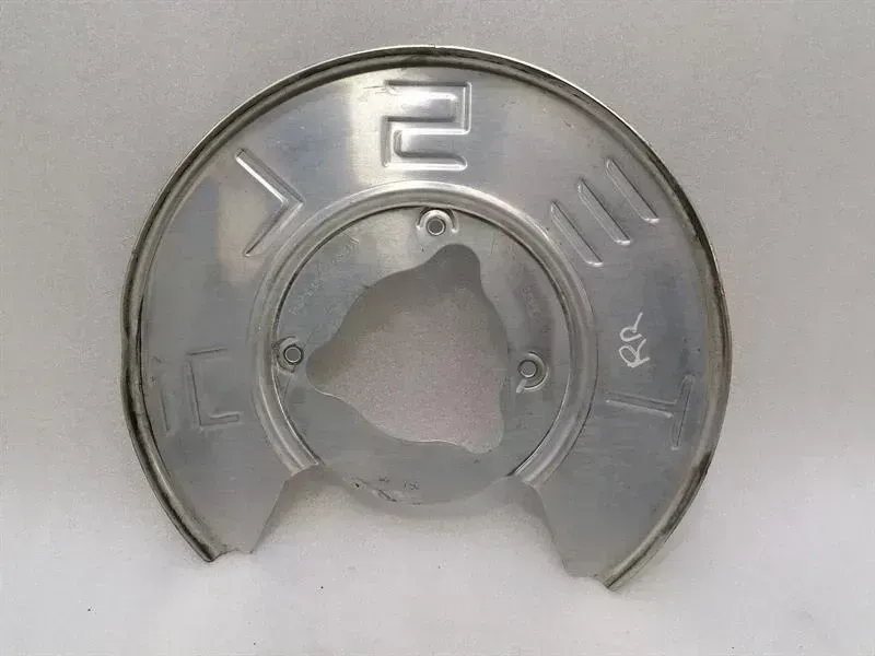 Tesla Model 3 Tesla Model 3 Rear Right Brake Dust Shield 1044666-00-C Rear Right Cover Body type: Hatchback
Fuel: ELECTRIC
