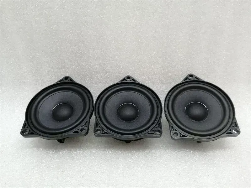 Tesla Model 3 Tesla Model 3 Standard Range Speaker Set 1079742-00-B Speaker Set Body type: Hatchback
Fuel: ELECTRIC