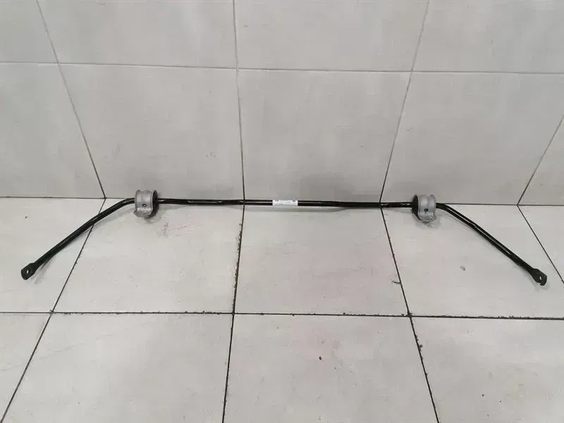 Tesla Model 3 Tesla Model 3 Standard Range Anti Roll Bar Rear 1044488-00-A Rear Stabilizer Bar Body type: Hatchback
Fuel: ELECTRIC