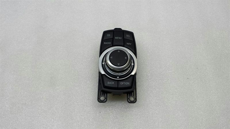 BMW 1 (E81 / E82 / E87 / E88) BMW 1 Series F20 Switch 9253944 Sat Nav Navigation CIC Drive Controller Body type: Hatchback
Fuel: Petrol