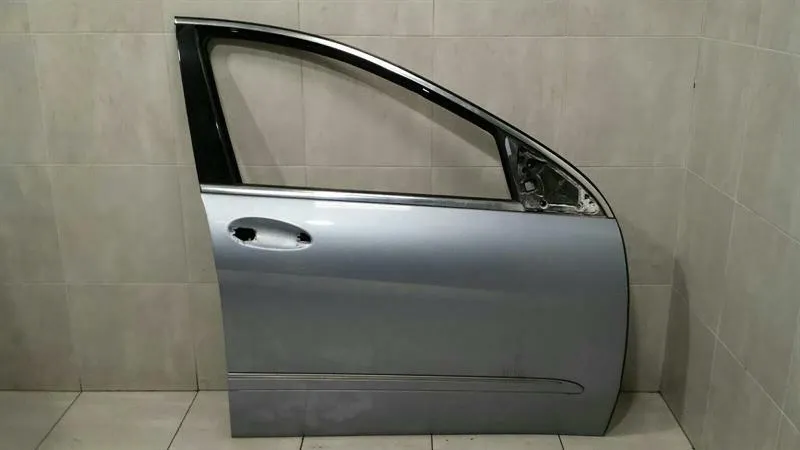 Mercedes R Class W251 Right Front Door A2517200205 Front Right Door.