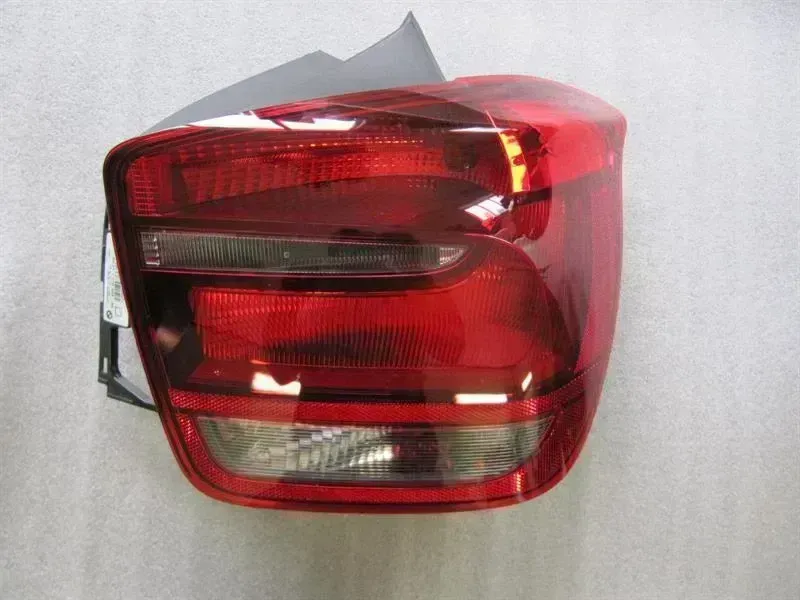BMW 1 (E81 / E82 / E87 / E88) BMW 1 Series F20 63217270098 90006571 Rear Right Rear Light Body type: Hatchback
Fuel: Petrol