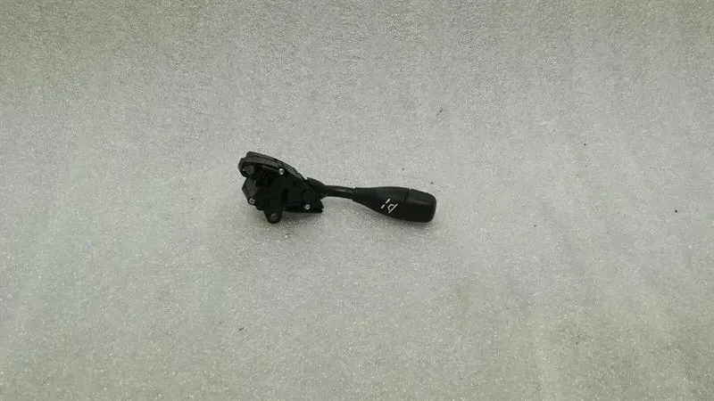 Mercedes-Benz CLK (W209) Mercedes CLK W209 Steering Wheel Tilt Switch A0005453522 Steering Wheel Switch Body type: Convertible
Fuel: Petrol