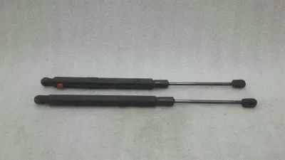Mercedes R Class W251 Motora pārsega statnis A2518800129 Amortizatora pārsegs