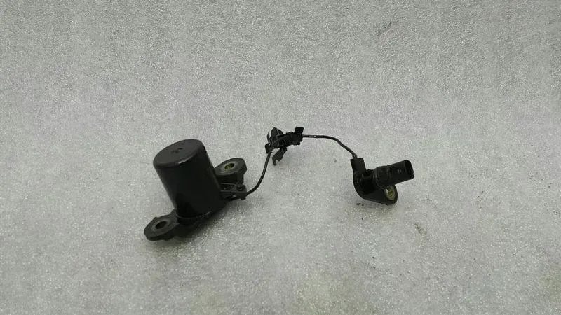 Mercedes-Benz C (W204) Sensor Mercedes E Class W207 Oil Level Sensor A0011531...