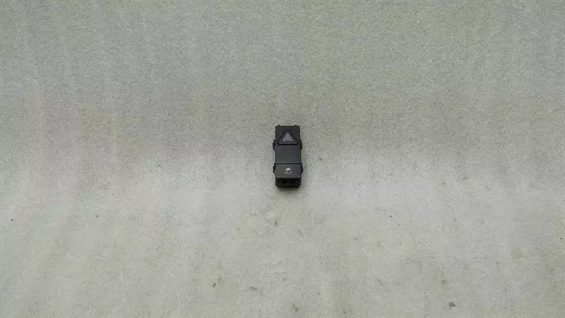Mercedes-Benz C (W204) Switch Mercedes E Class W207 Hazard Switch A2128207210...
