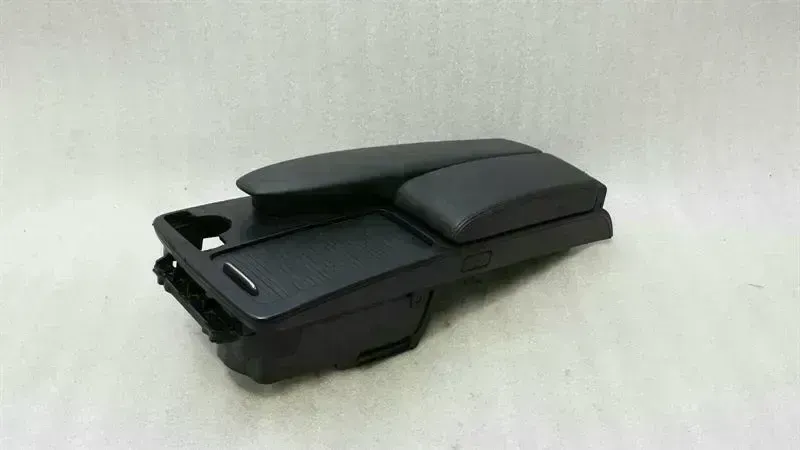 Mercedes-Benz C (W204) Käetugi, tagaistmes Mercedes E Class W207 RHD Armrest A2126800139 R...