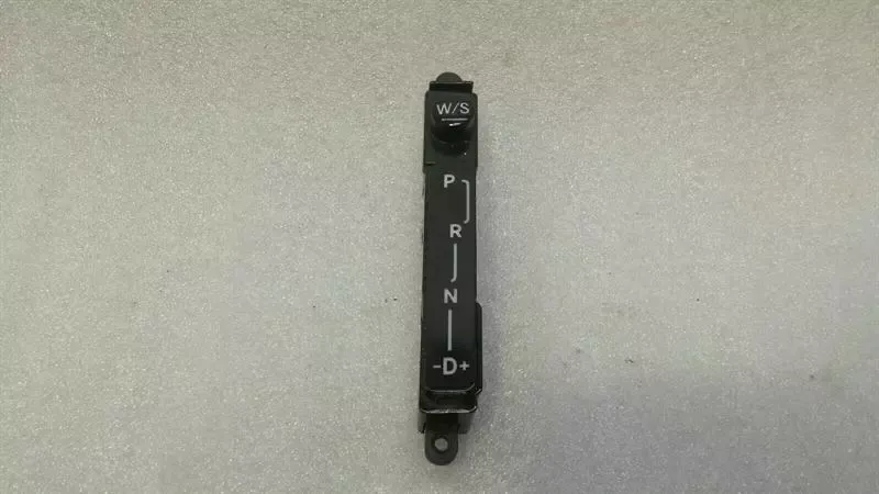 Mercedes E Class W211 A2115420126 Control Unit Gear Selector Indicator Module