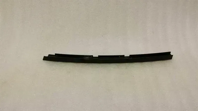 Mercedes-Benz C (W204) Body Moulding Mercedes E Class W212 Left Body Moulding A21273...