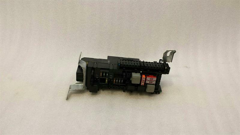 Mercedes-Benz C (W204) Fuse box Mercedes E Class W212 Fuse Box A2129000004 Fuse...