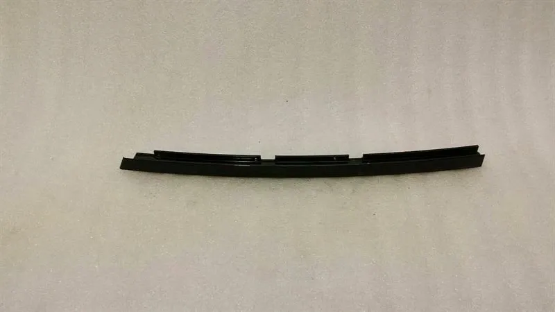 Mercedes E Class W212 Left Body Moulding A2127300119 Bar Left
