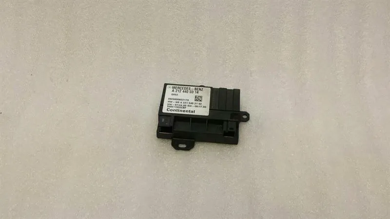 Mercedes W212 fuel pump module A2124400314 control unit fuel pump