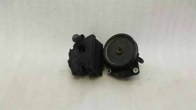 Mercedes-Benz C (W204) roolivõimendi pump Mercedes E Class W212 Power Steering Pump A0064...