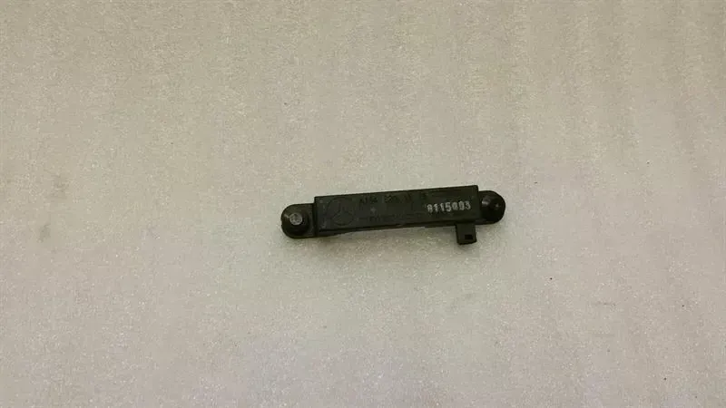 Mercedes-Benz C (W204) Aerial / Antenna Mercedes E Class W212 Keyless Go Antenna A16482...