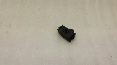 Ключ за заключване на дясна врата Mercedes W212 A2048706410 превключвател за заключване на дясна врата