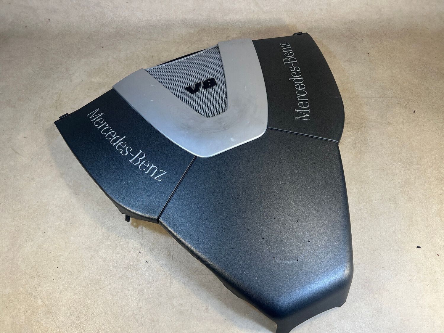 Genuine Mercedes G Class W463 engine cover V8 A6280940104 A6280900401