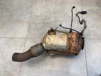 ÄKTA BMW X5 E70 X6 E71 AT-Diesel partikelfilterhus 18308508523