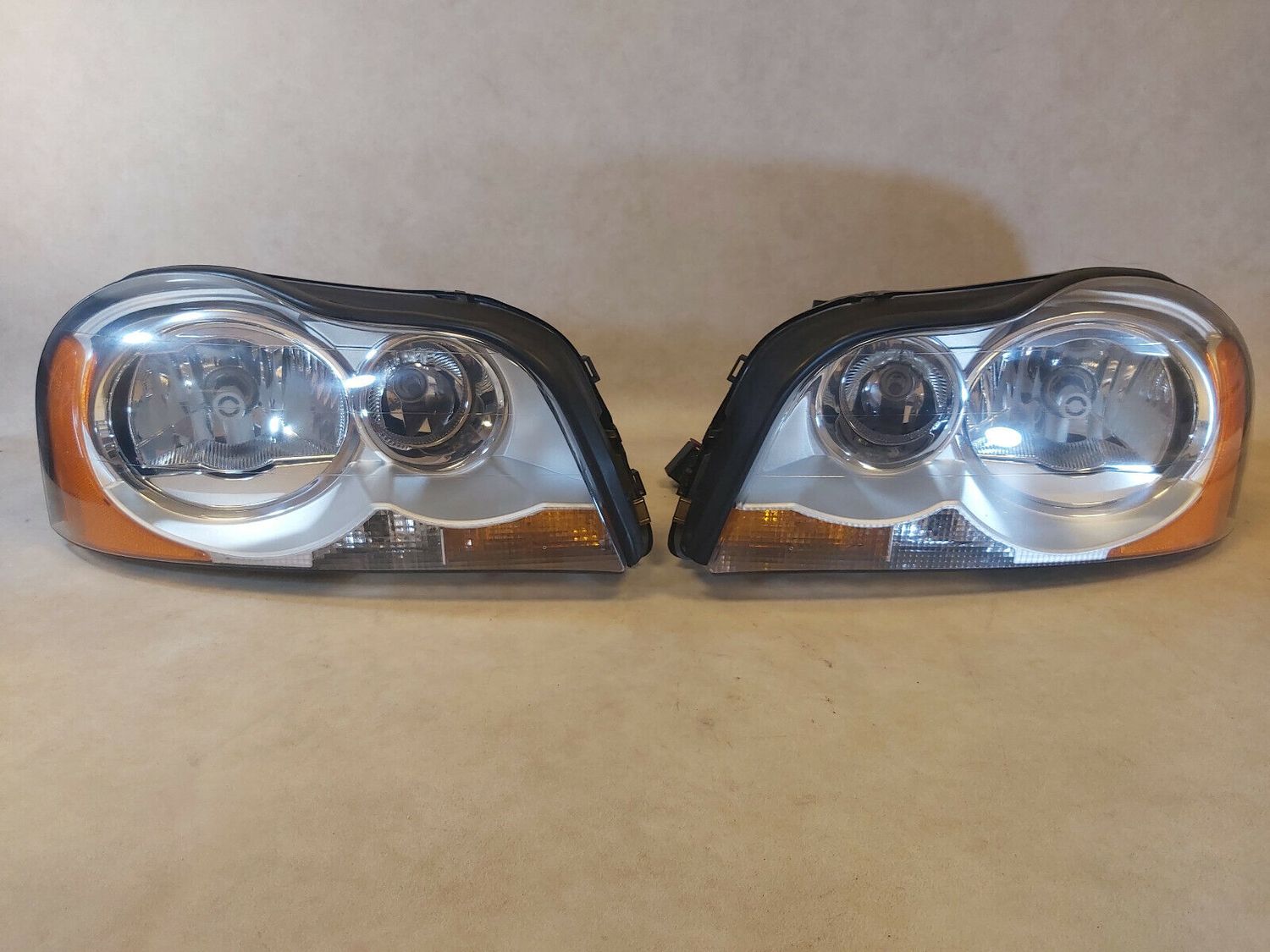 Volvo XC90 GENUINE Xenon Headlight lamp SET LH RH LHD 02-12 year without Dynamic