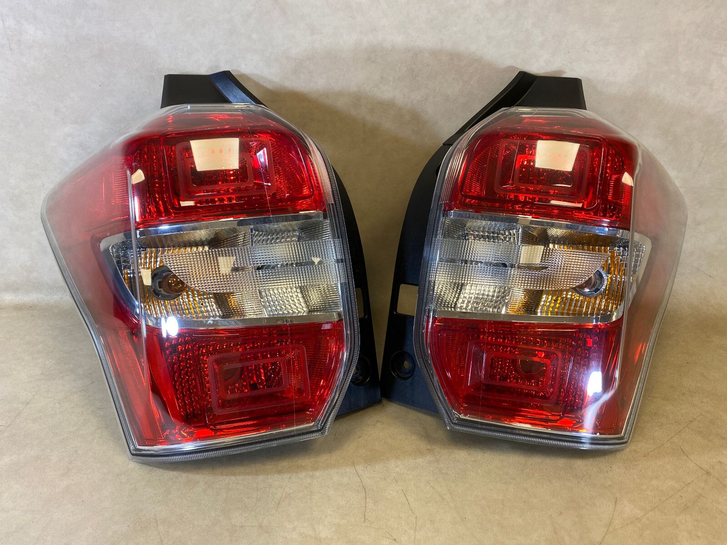 SUBARU FORESTER 2015 RIGHT LEFT TAIL LIGHTS LAMPS REAR SET