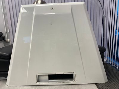 Mercedes G klasa W463 Oryginalna maska ​​biała A4638800657