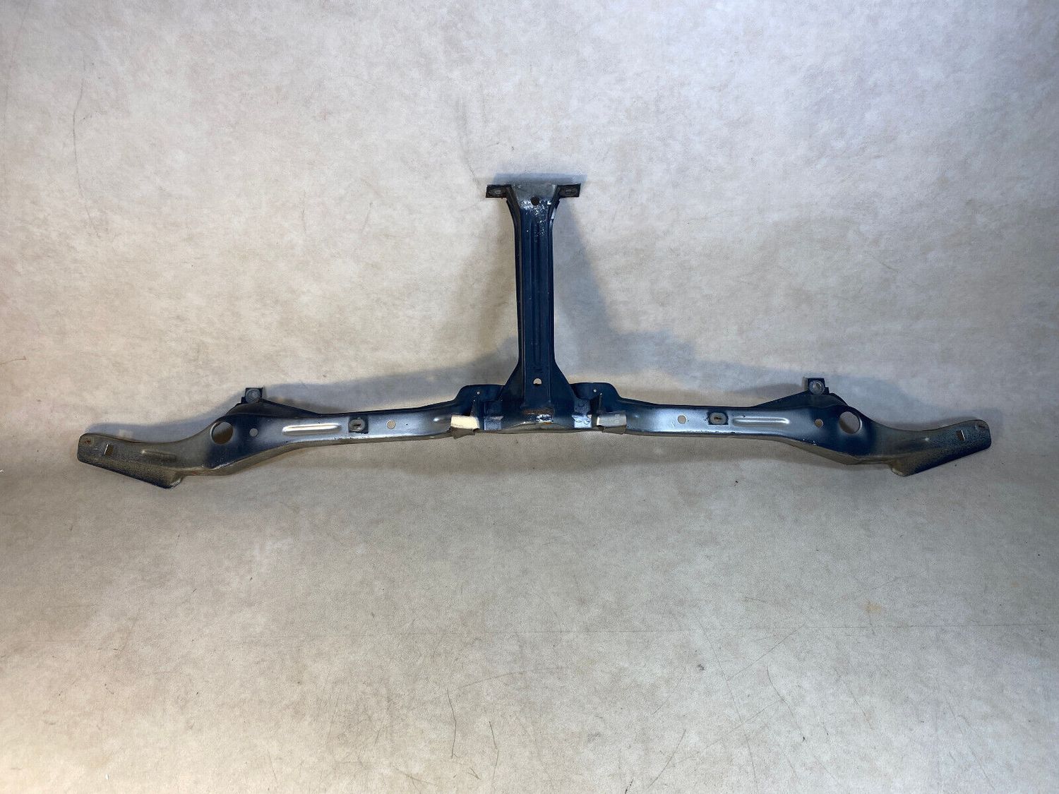 BMW 7 E23 GENUINE Radiator Support 41331902309